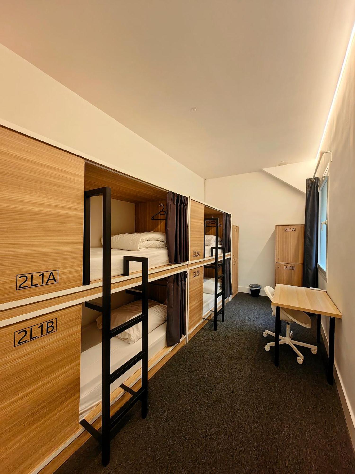 Hostel Siesta & Go Madrid Bagian luar foto