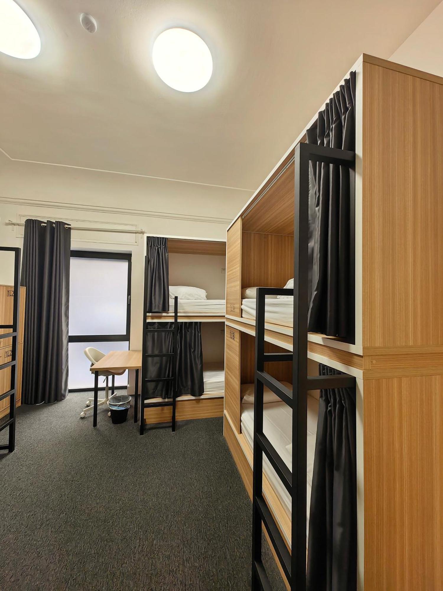 Hostel Siesta & Go Madrid Bagian luar foto