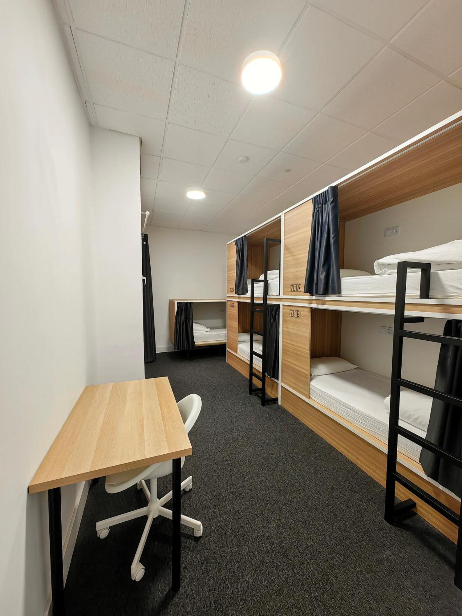 Hostel Siesta & Go Madrid Bagian luar foto