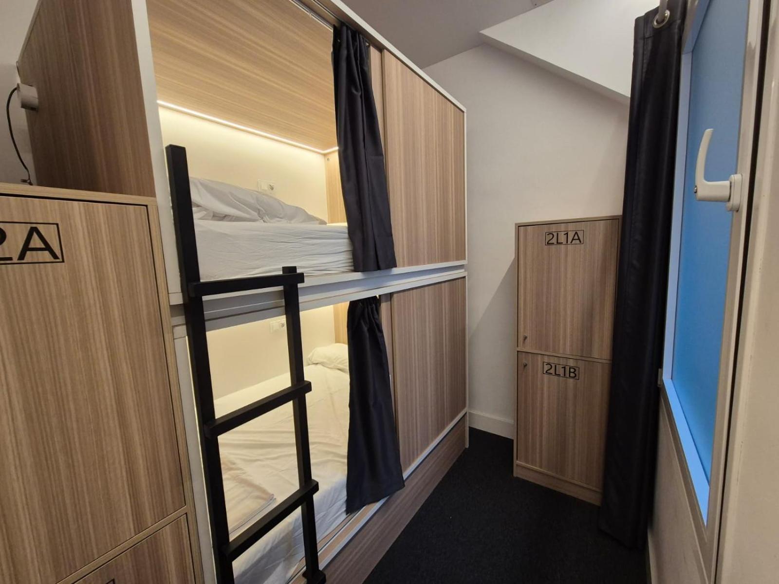 Hostel Siesta & Go Madrid Bagian luar foto